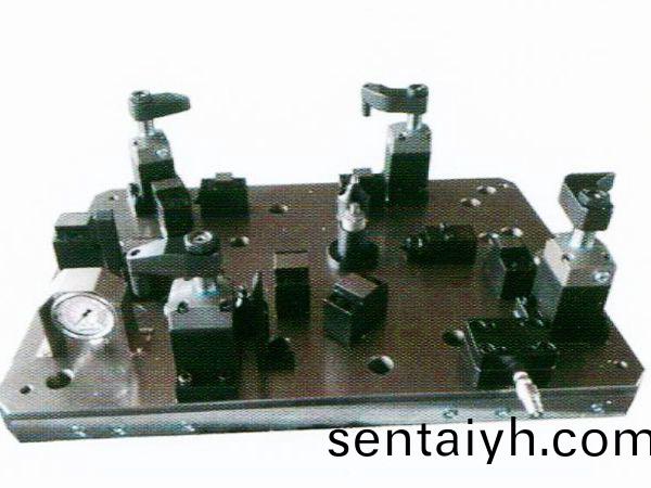 齿轮室罩盖液压夹具(ju)